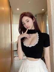 水中吹箫妹子