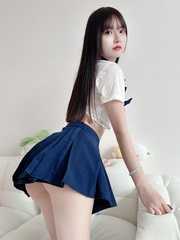 大熊苗条少妇