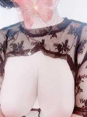 大奶三通女
